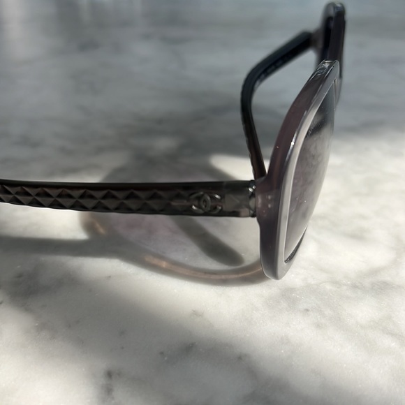 Chanel sunglasses - Picture 3 of 9